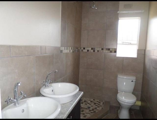 2 BEDROOM TOWNHOUSE FOR SALE IN RIVERSDALE